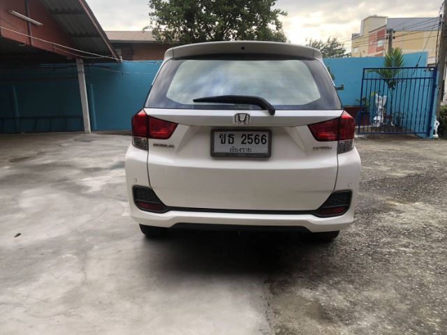 Honda Mobilio 2017 1.5 V Van เบนซิน ไม่ติดแก๊ส เกียร์อัตโนมัติ ขาว รูปที่ 2