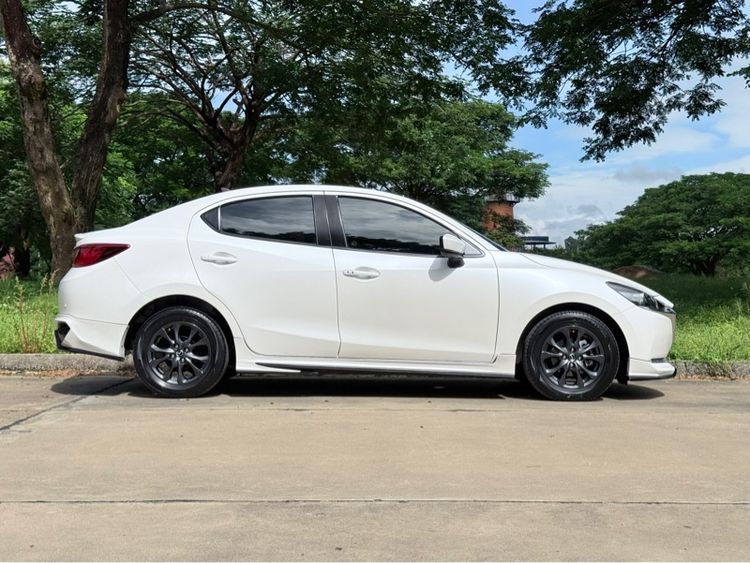 Mazda Mazda 2 2021 1.3 Skyactiv-G S Leather Sedan Sedan เบนซิน เกียร์อัตโนมัติ ขาว