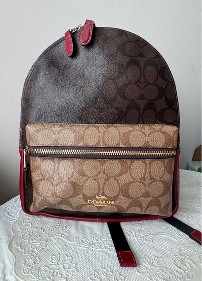 กระเป๋าเป้ Coach แท้ 💯 มือสอง MEDIUM CHARLIE BACKPACK IN COLORBLOCK SIGNATURE CANVAS (COACH F32111)