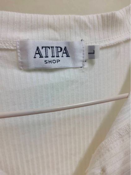 เสื้อAtipaไซส์L(แค่ลองไม่เคยใส่) รูปที่ 2