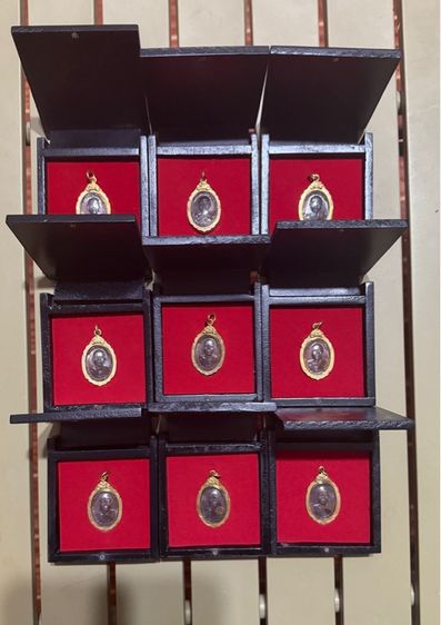 เหรียญหลวงพ่อคูณ ปี19 บารมี91 สร้างปี57 รูปที่ 3