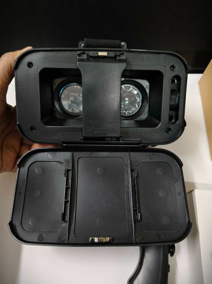 แว่น VR 3D ดูหนังเล่นเกม 3มิติ สีดำ มีรีโมท คอนโทรล สภาพใหม่  รูปที่ 9