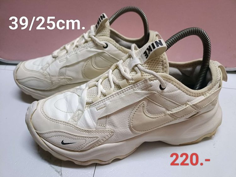 รองเท้าผ้าใบ รูปที่ 8