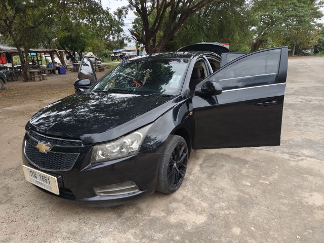 Chevrolet Cruze 2012 1.8 LS Sedan เบนซิน ไม่ติดแก๊ส เกียร์อัตโนมัติ ดำ รูปที่ 2
