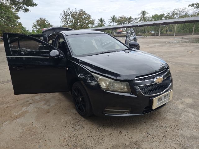 รถ Chevrolet Cruze 1.8 LS สี ดำ