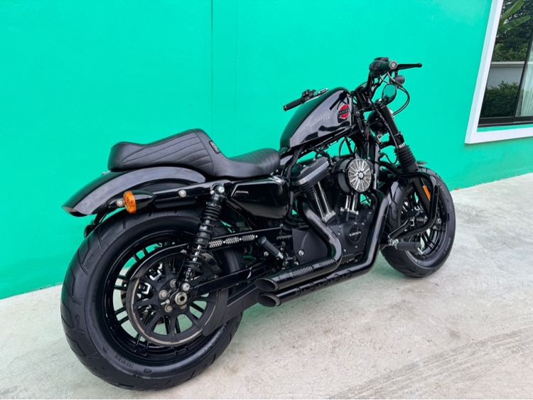 Forty Eight 2020 สีดำ โช๊คOHLINS รูปที่ 3