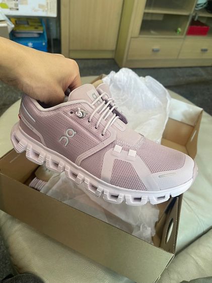 On Cloud 6 สีสวย ไส่แค่ครั้งเดียว รูปที่ 3