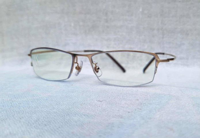 แว่นสายตาอเมริกันแคลิฟอร์เนียนสายพันธุ์ซาบาเอะ ZEROGRA กรอบเบต้าไทเทเนียมสีทอง เลนส์บลูโพรเทค มัลติโค้ท ค่าสายตายาว 250 ...Authentic ZEROGRA Handcrafted in Sabae, Japan รูปที่ 3