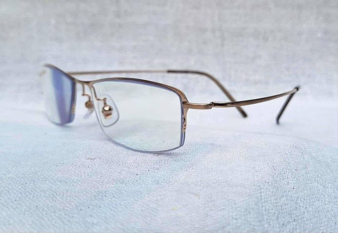 แว่นสายตาอเมริกันแคลิฟอร์เนียนสายพันธุ์ซาบาเอะ ZEROGRA กรอบเบต้าไทเทเนียมสีทอง เลนส์บลูโพรเทค มัลติโค้ท ค่าสายตายาว 250 ...Authentic ZEROGRA Handcrafted in Sabae, Japan รูปที่ 9