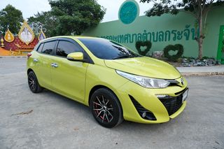 TOYOTA YARIS 1.2G เกียร์ออโต้ สีเลม่อน ปี 2017