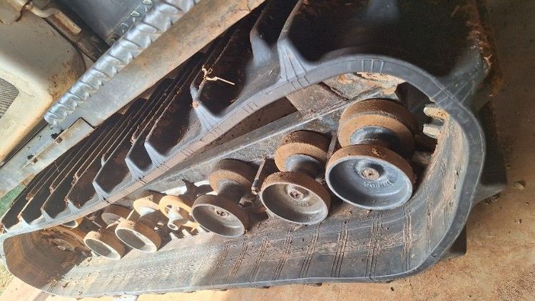 รถเกี่ยวข้าว รูปที่ 13