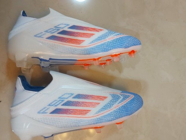 รองเท้าสตั๊ดเด็ก  รูปที่ 2