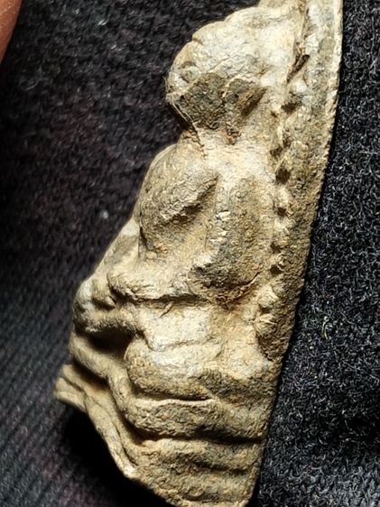 พระรอดลำพูนพิมพ์เล็กเนื้อเขียวหินครกครับ รูปที่ 9