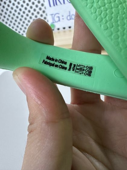 Crocs classic เขียวไอติมมะนาวมือ2ของแท้ รูปที่ 3