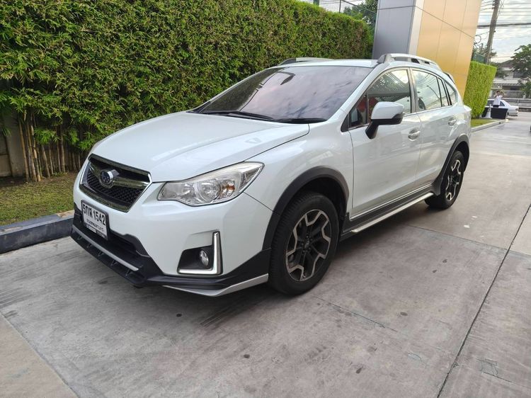 Subaru XV 2016 2.0 Crosstrek 4WD Utility-car เบนซิน ไม่ติดแก๊ส เกียร์อัตโนมัติ ขาว รูปที่ 3