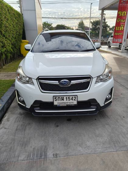 Subaru XV 2016 2.0 Crosstrek 4WD Utility-car เบนซิน ไม่ติดแก๊ส เกียร์อัตโนมัติ ขาว รูปที่ 2