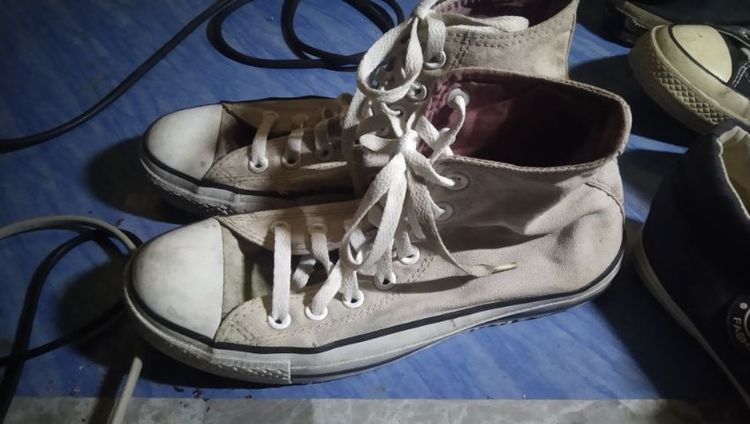 รองเท้าคอนเวิร์สหุ้มข้อ