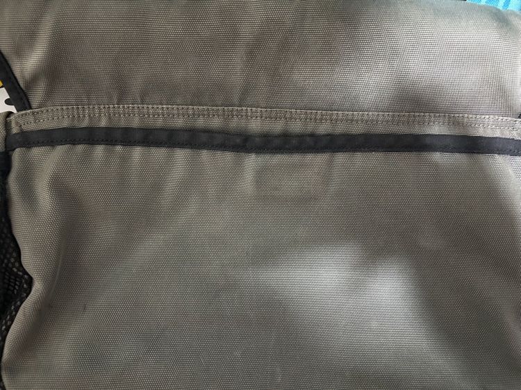 กระเป๋าสะพายข้าง the north face มือสอง รูปที่ 6