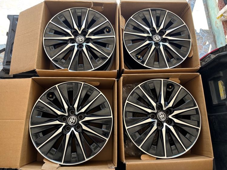 ล้อ Toyota yaris ativ hev gr sport 17 (ป้ายแดง) 