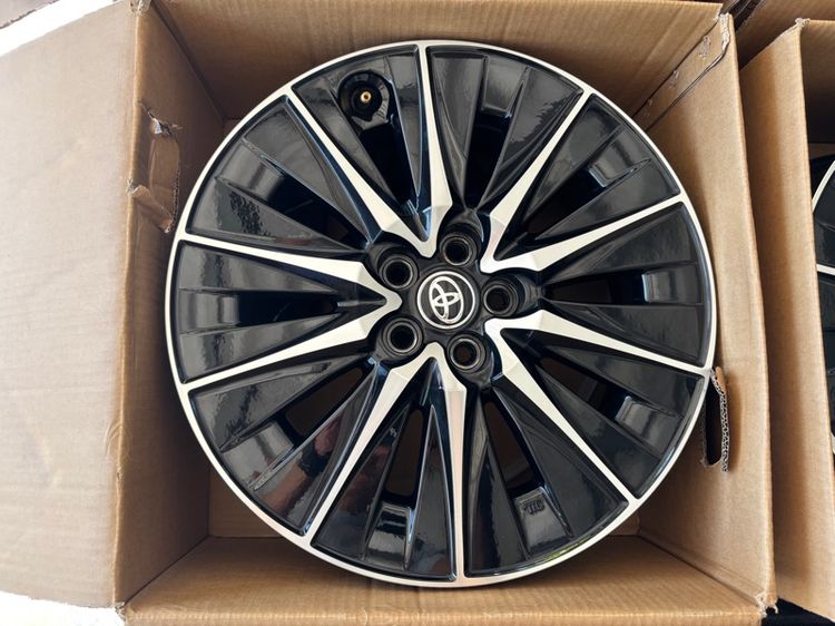 ล้อ Toyota yaris ativ hev gr sport 17 (ป้ายแดง)  รูปที่ 2