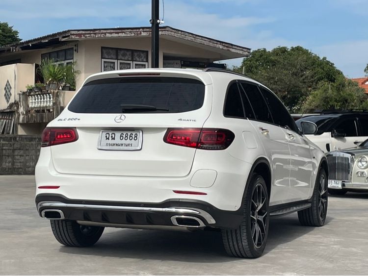 Mercedes-Benz GLC-Class 2020 GLC300e Utility-car ปลั๊กอินไฮบริด (PHEV) ไม่ติดแก๊ส เกียร์อัตโนมัติ ขาว รูปที่ 4