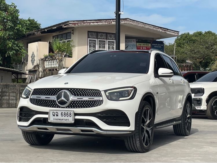 Mercedes-Benz GLC-Class 2020 GLC300e Utility-car ปลั๊กอินไฮบริด (PHEV) ไม่ติดแก๊ส เกียร์อัตโนมัติ ขาว รูปที่ 3