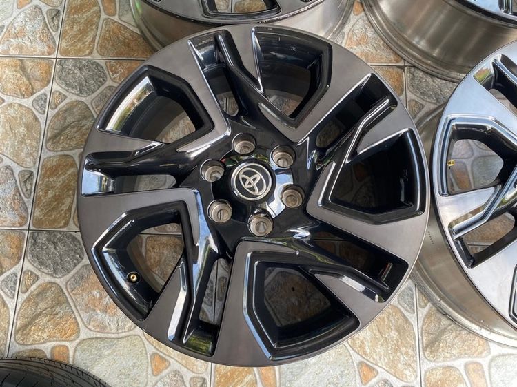 ล้อ Toyota fortuner Legender gr 20 รูปที่ 4
