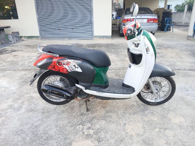 2017 ขายครับ HondaScoopy i เจน2 เครื่องเงียบๆนิ่มๆเอกสารครบโอน