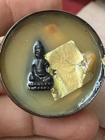 ตลับสีผึ้ง พระพุทโธน้อย ใบลาน
มีศิลาน้ำ คุณแม่บุญเรือน  รูปที่ 2