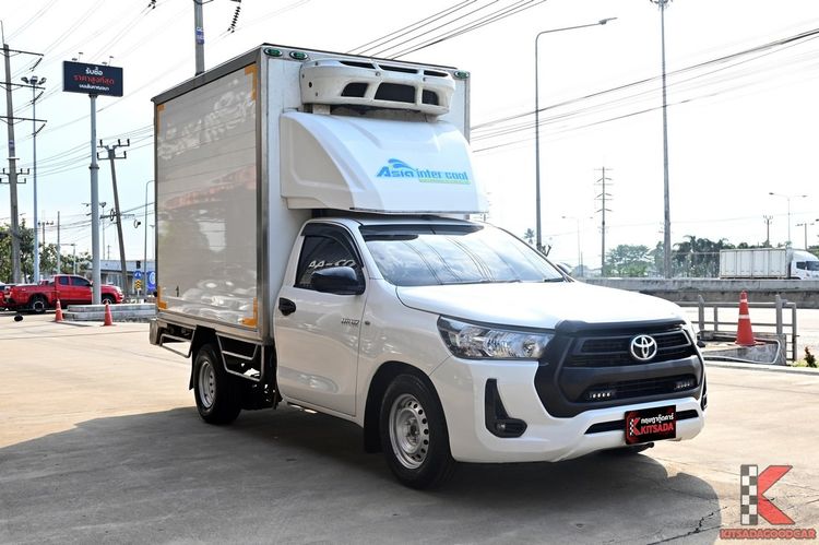 รถ Toyota Hilux Revo 2.4 Entry สี ขาว