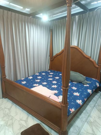 เตียงไม้สัก