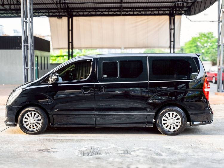 Hyundai H-1  2018 2.5 Deluxe Utility-car ดีเซล ไม่ติดแก๊ส เกียร์อัตโนมัติ ดำ รูปที่ 3
