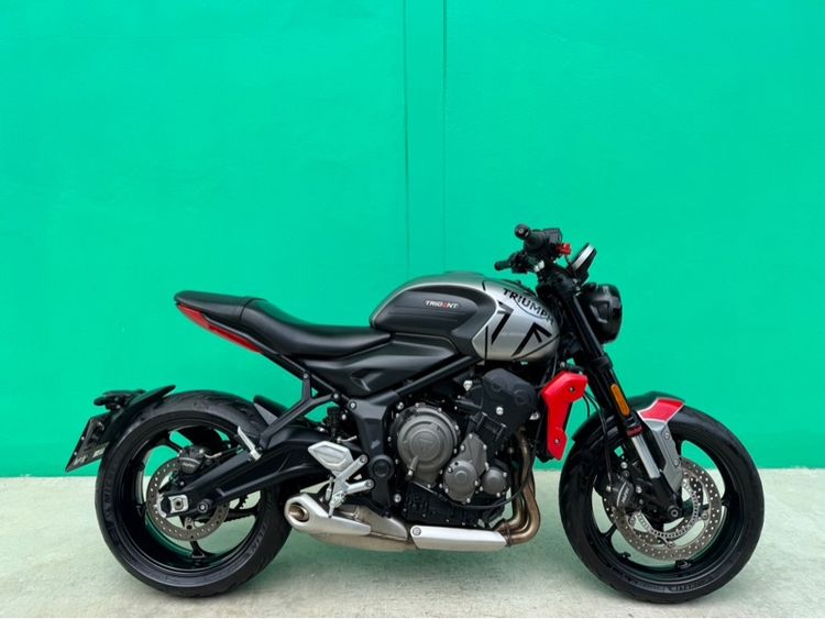Triumph Trident 660 ปี21 สีเทาแดง