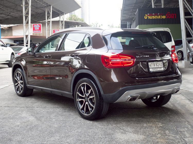 Mercedes-Benz GLA-Class 2015 GLA200 Sedan เบนซิน ไม่ติดแก๊ส เกียร์อัตโนมัติ น้ำตาล รูปที่ 4