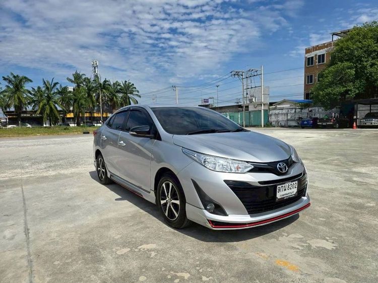 Toyota Yaris ATIV 2019 1.2 E เบนซิน เกียร์อัตโนมัติ เทา รูปที่ 3