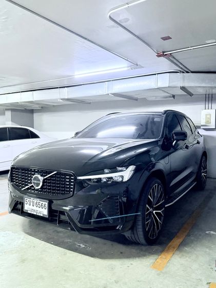 Volvo XC60 2023 2.0 Ultimate T8 Plug-in Hybrid AWD Utility-car ปลั๊กอินไฮบริด (PHEV) เกียร์อัตโนมัติ ดำ รูปที่ 3
