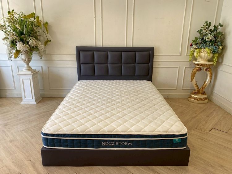 เตียง 5 ฟุต เบาะหนัง สีเทา ที่นอน 5 ฟุต ยี่ห้อ nooz storm หนา 8 นิ้ว
