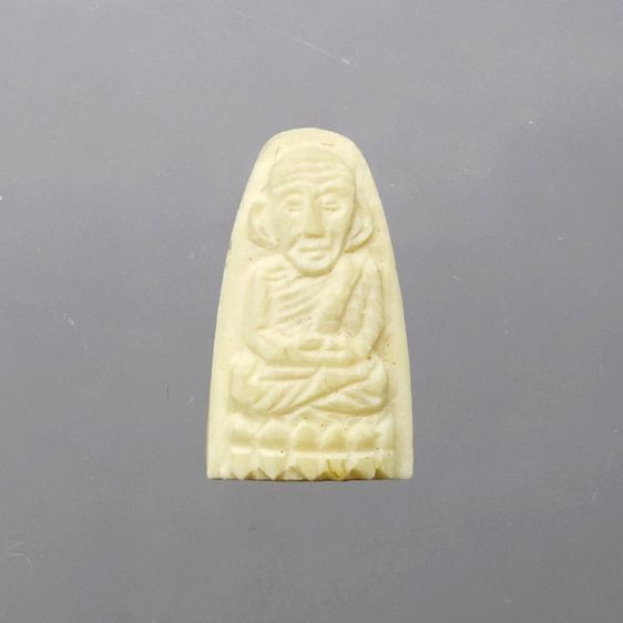 สมเด็จหลวงพ่อทวด พิมพ์พระรอดเล็ก หลังหมุดเงิน อุดผงว่านและดินกากยายักษ์ รุ่นคชสารหมื่นปี (ศิลปาชีพ) ปี2541 พร้อมกล่องเดิม — นิยม หายาก รูปที่ 3