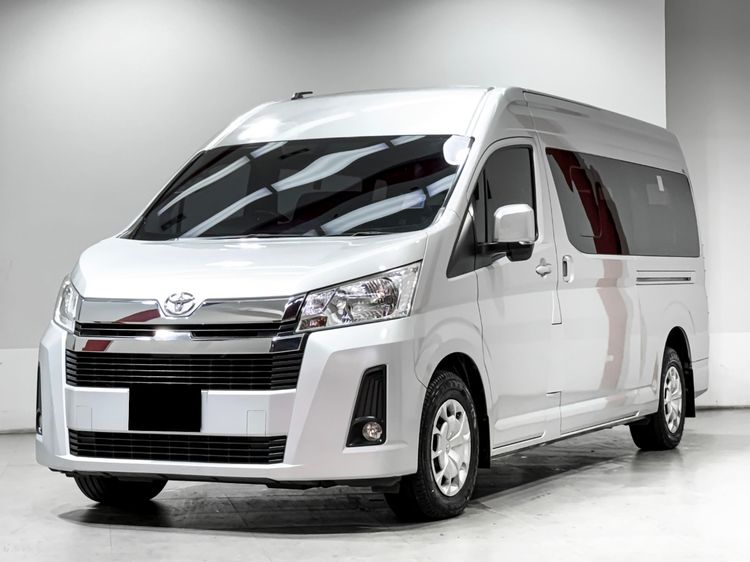Toyota Commuter 2019 2.8 Van ดีเซล เกียร์อัตโนมัติ บรอนซ์เงิน