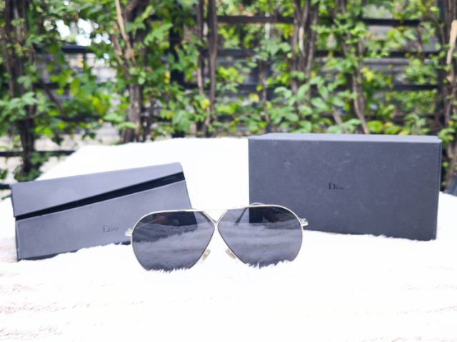 อื่นๆ แว่นตากันแดด แว่นกันแดด Christian Dior Aviator