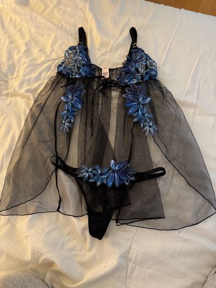 Victoria's Secret Very Sexy Ziggy Glam Floral Embroidery Flyaway Babydoll Set สภาพนางฟ้า ไซร้ S  รูปที่ 2