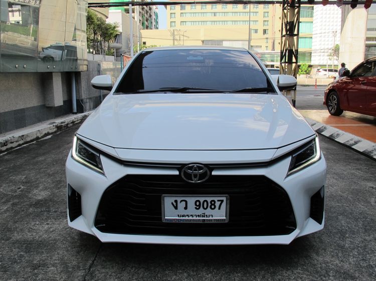 Toyota Yaris ATIV 2024 1.2 Smart Sedan เบนซิน ไม่ติดแก๊ส เกียร์อัตโนมัติ ขาว รูปที่ 3