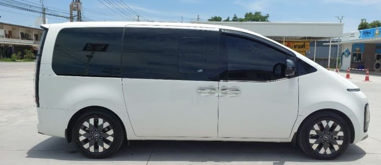 Hyundai Staria 2023 PREMIUM 2.2 Van ดีเซล ไม่ติดแก๊ส เกียร์อัตโนมัติ ขาว รูปที่ 2