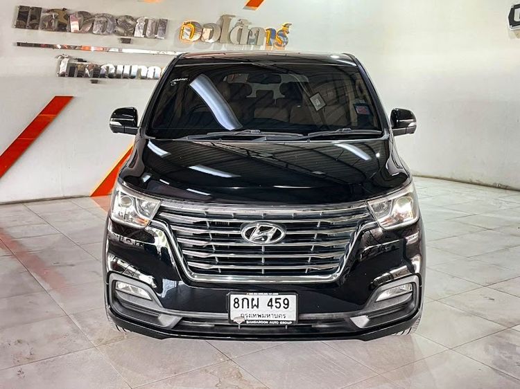Hyundai Grand Starex 2018 2.5 VIP Utility-car ดีเซล ไม่ติดแก๊ส เกียร์อัตโนมัติ ดำ รูปที่ 2