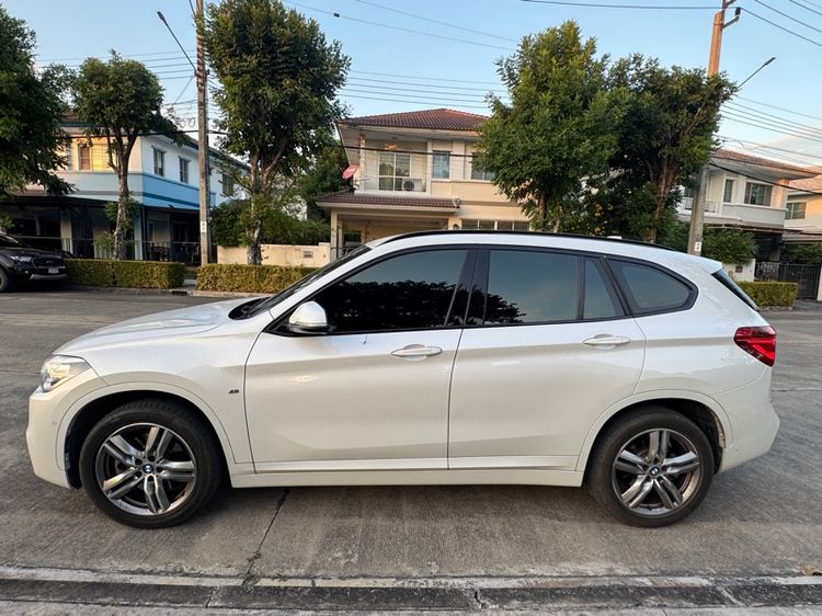 BMW X1 2020 2.0 sDrive20d M Sport Utility-car ดีเซล ไม่ติดแก๊ส เกียร์อัตโนมัติ ขาว รูปที่ 4
