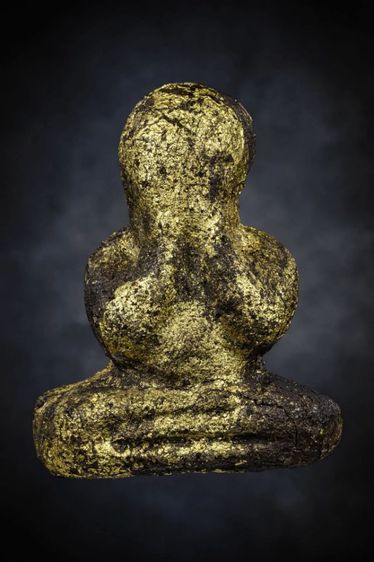 ปิดตาพ่อทองสุข วัดสะพานสูง พิมพ์ชะลูดแขนเอียง