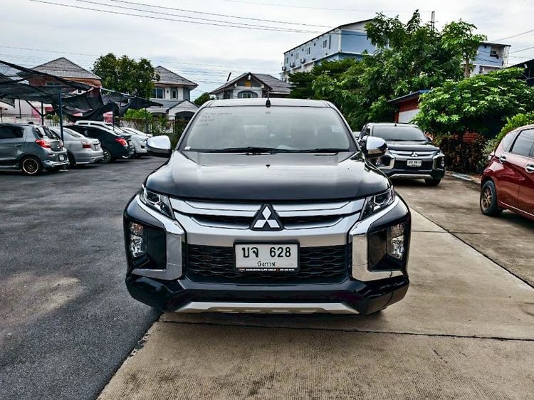 Mitsubishi Triton 2020 All New Mega Cab 2.5 GLX Pickup ดีเซล ไม่ติดแก๊ส เกียร์ธรรมดา ดำ รูปที่ 2