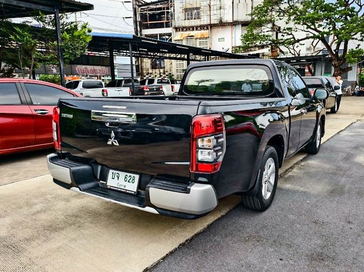 Mitsubishi Triton 2020 All New Mega Cab 2.5 GLX Pickup ดีเซล ไม่ติดแก๊ส เกียร์ธรรมดา ดำ รูปที่ 3