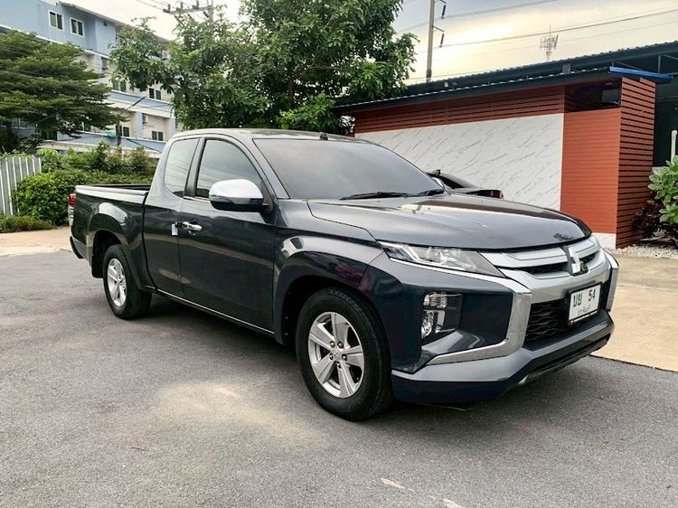 Mitsubishi Triton 2019 All New Mega Cab 2.5 GLX Pickup ดีเซล ไม่ติดแก๊ส เกียร์ธรรมดา เทา รูปที่ 3