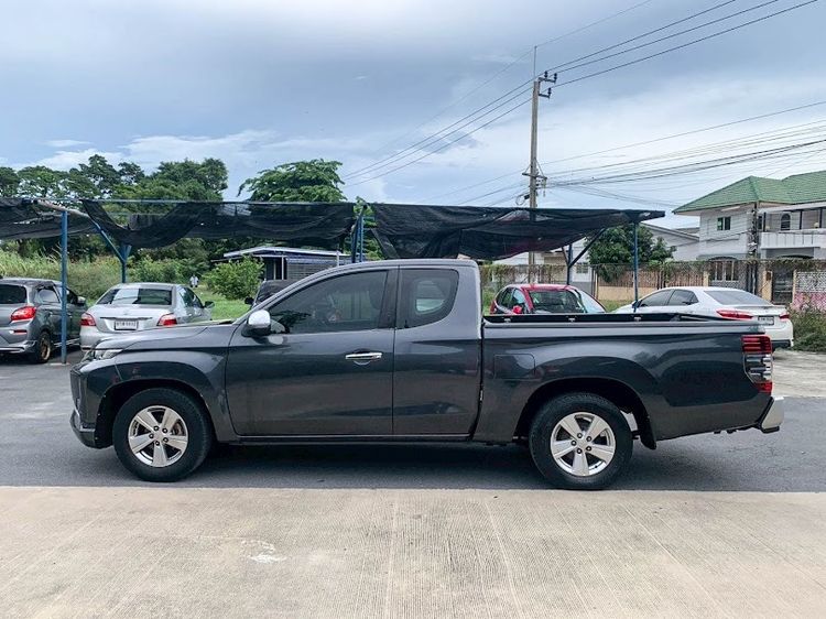 Mitsubishi Triton 2019 All New Mega Cab 2.5 GLX Pickup ดีเซล ไม่ติดแก๊ส เกียร์ธรรมดา เทา รูปที่ 4